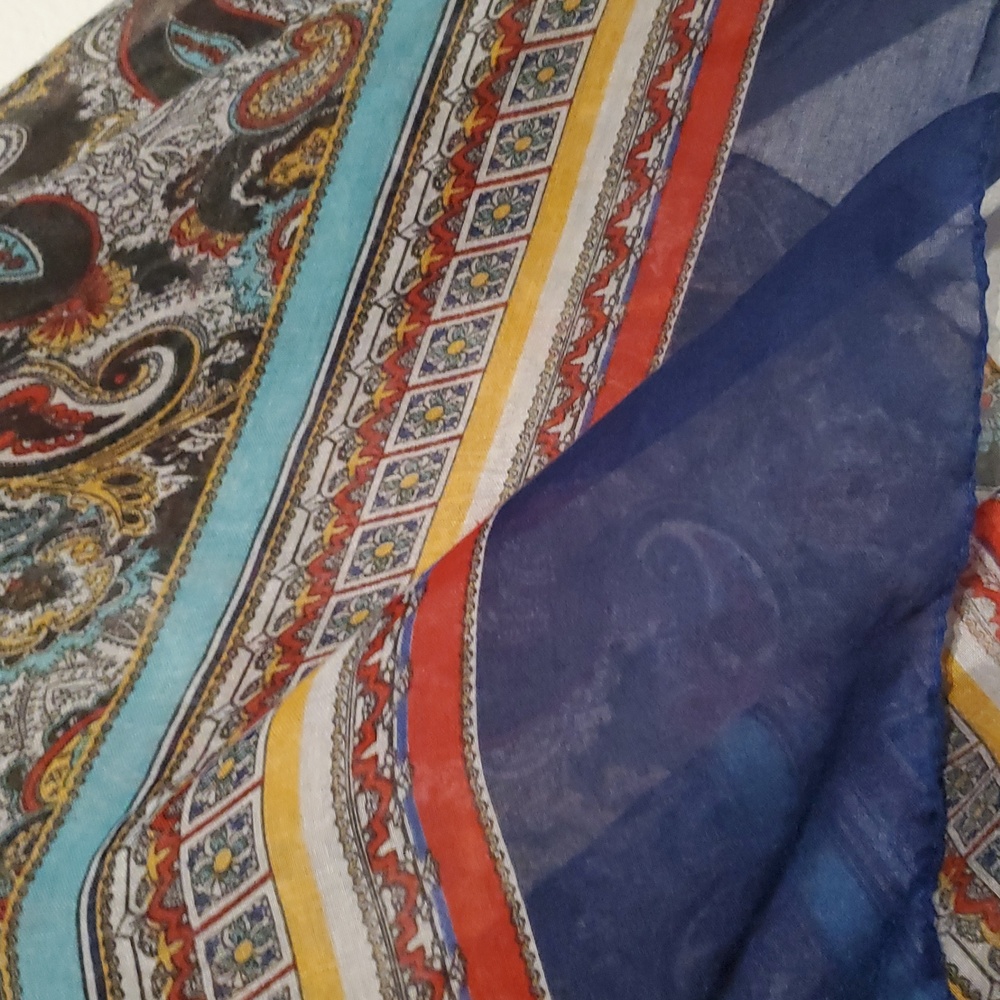 ACHILLEAS SHAWL - Picture 6 of 8